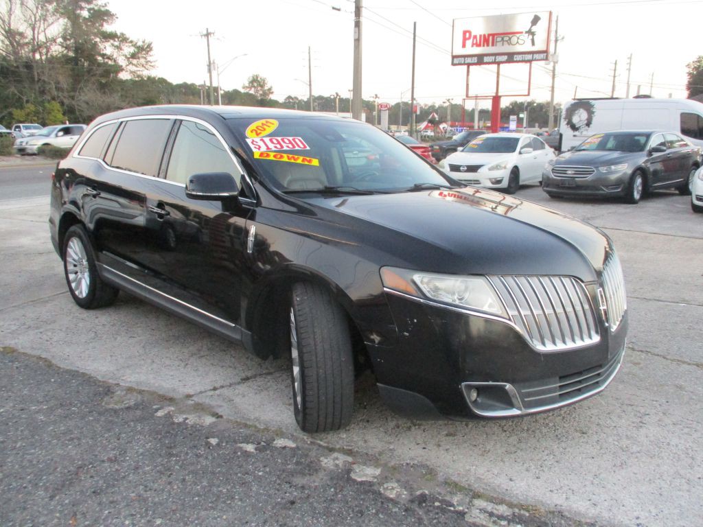 2011 Lincoln MKT Image 8