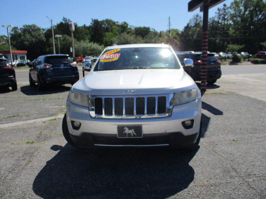 2011 Jeep Grand Cherokee Image 3