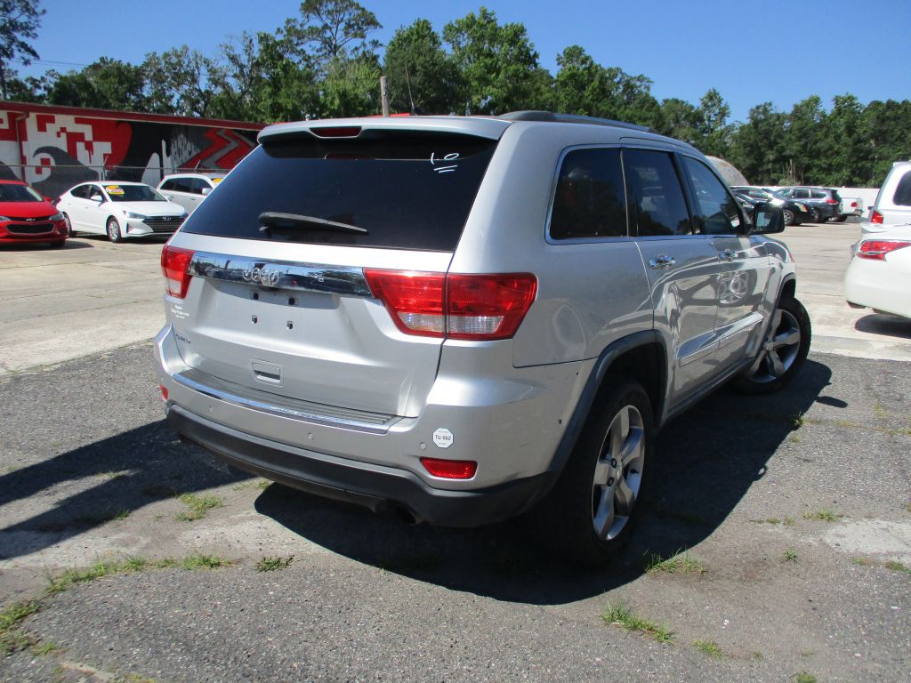 2011 Jeep Grand Cherokee Image 8