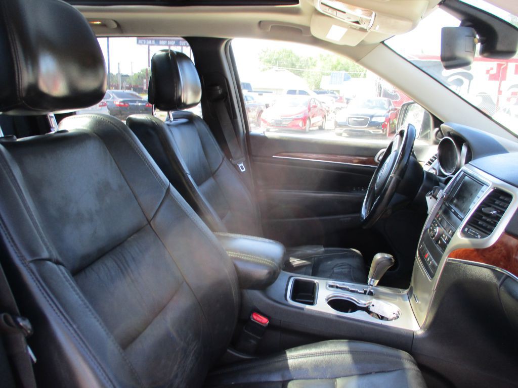 2011 Jeep Grand Cherokee Image 10