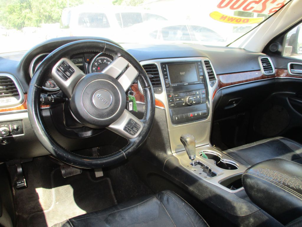 2011 Jeep Grand Cherokee Image 15