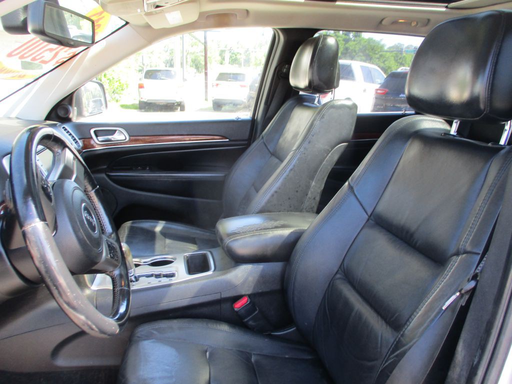 2011 Jeep Grand Cherokee Image 16