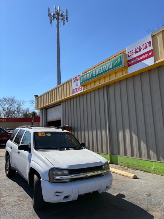 2005 Chevrolet Trailblazer Image 2