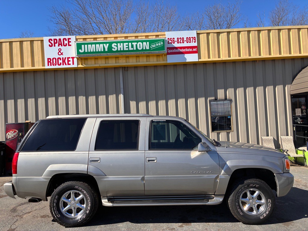 2000 Cadillac Escalade Image 1