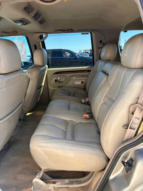 2000 Cadillac Escalade Image 5
