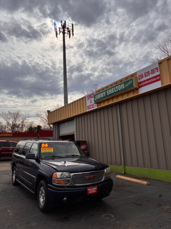 2006 GMC Yukon Image 2