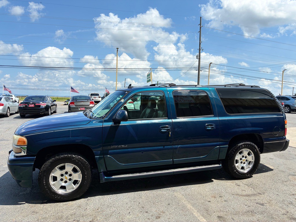 2006 GMC Yukon Image 3
