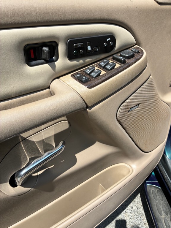 2006 GMC Yukon Image 10
