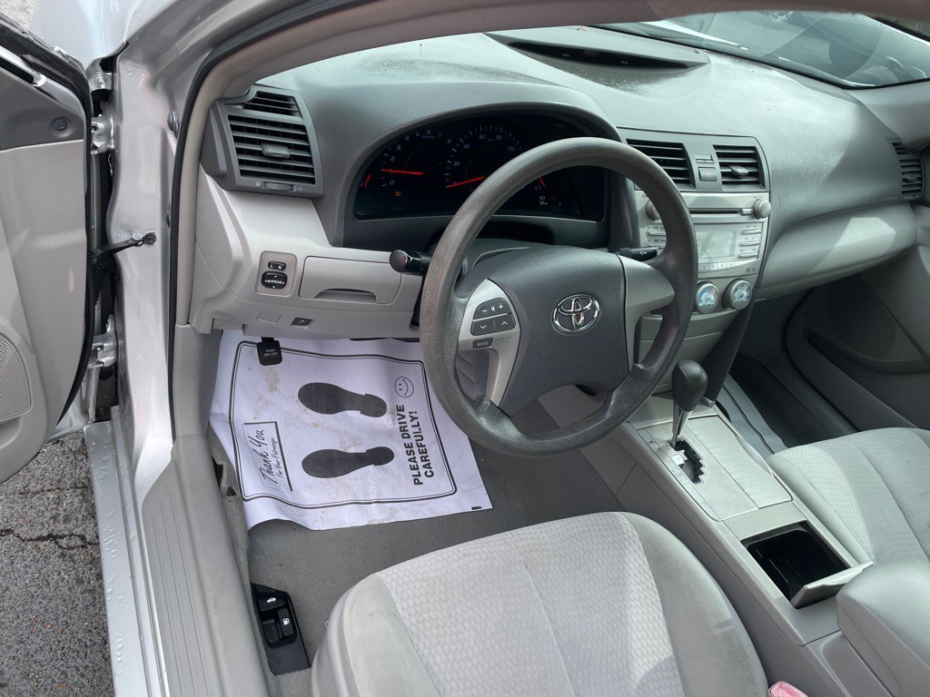 2010 Toyota Camry Image 6