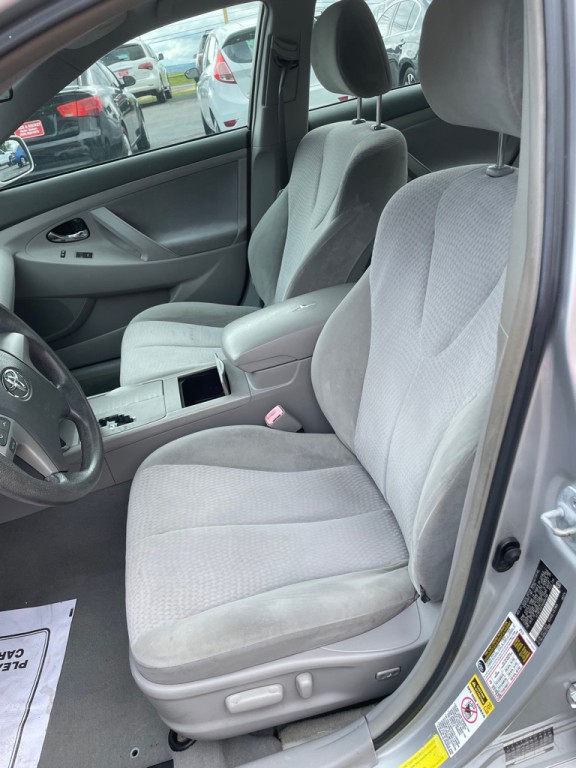 2010 Toyota Camry Image 8