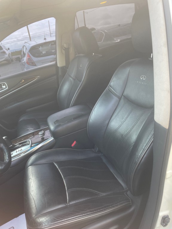 2013 INFINITI JX35 Image 8