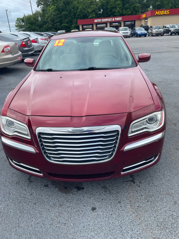 2012 Chrysler 300 Image 2