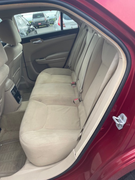 2012 Chrysler 300 Image 18