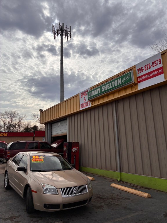 2006 Mercury Milan Image 2