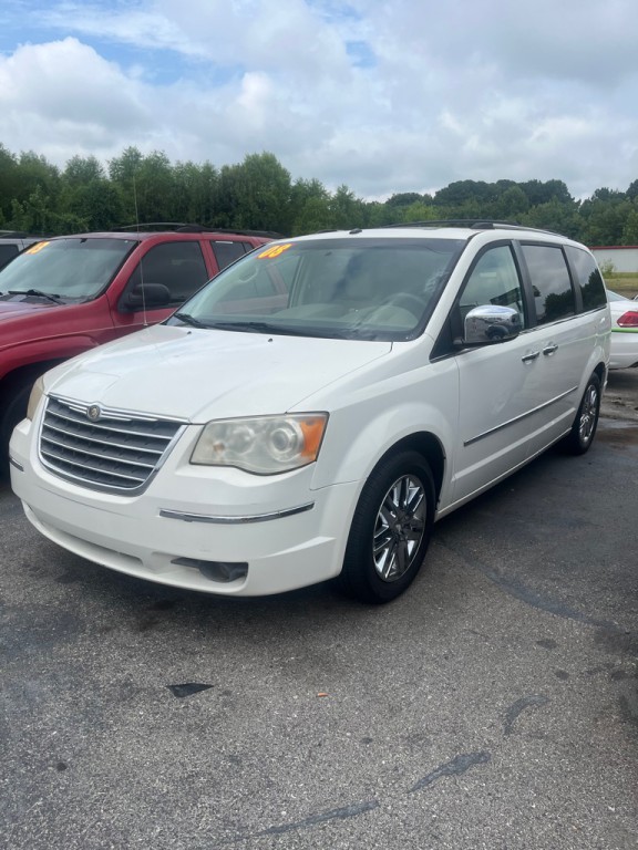 2008 Chrysler Town & Country Image 10