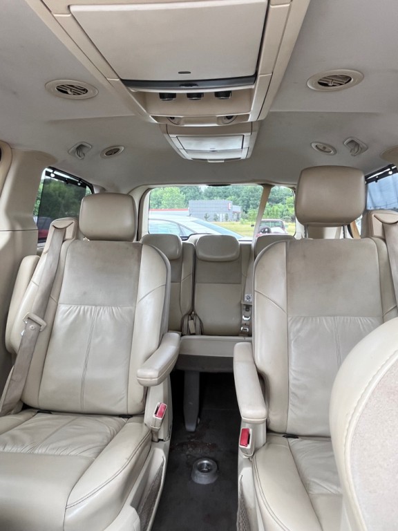 2008 Chrysler Town & Country Image 14
