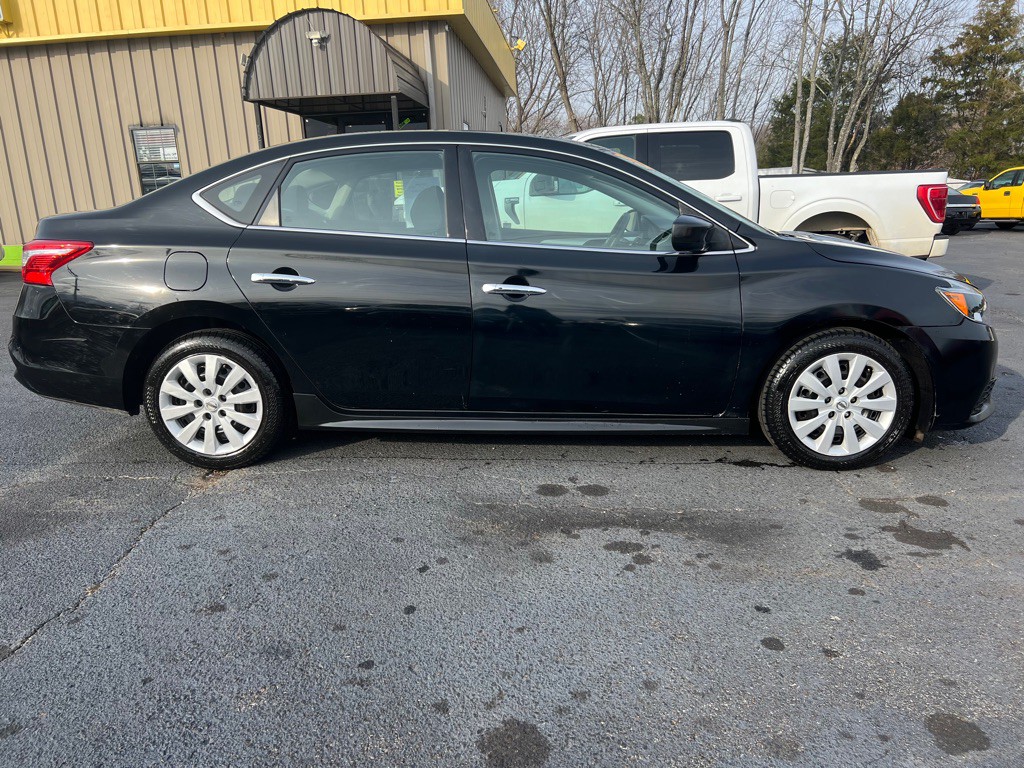 2017 Nissan Sentra Image 5