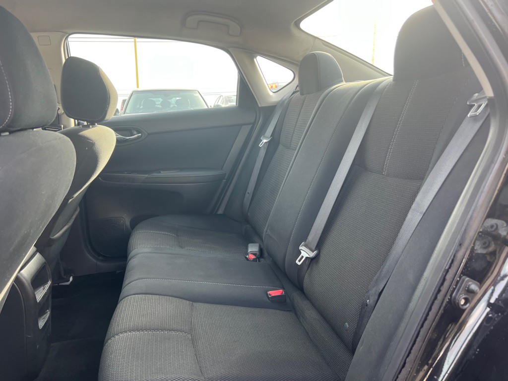 2017 Nissan Sentra Image 10