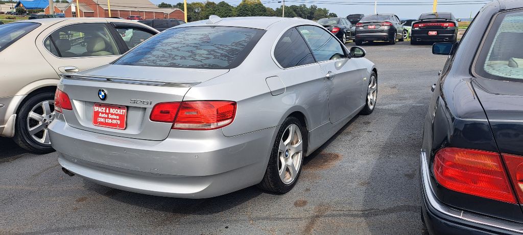 2007 BMW 3 Series Image 2
