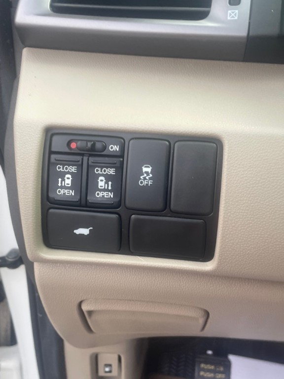 2013 Honda Odyssey Image 12