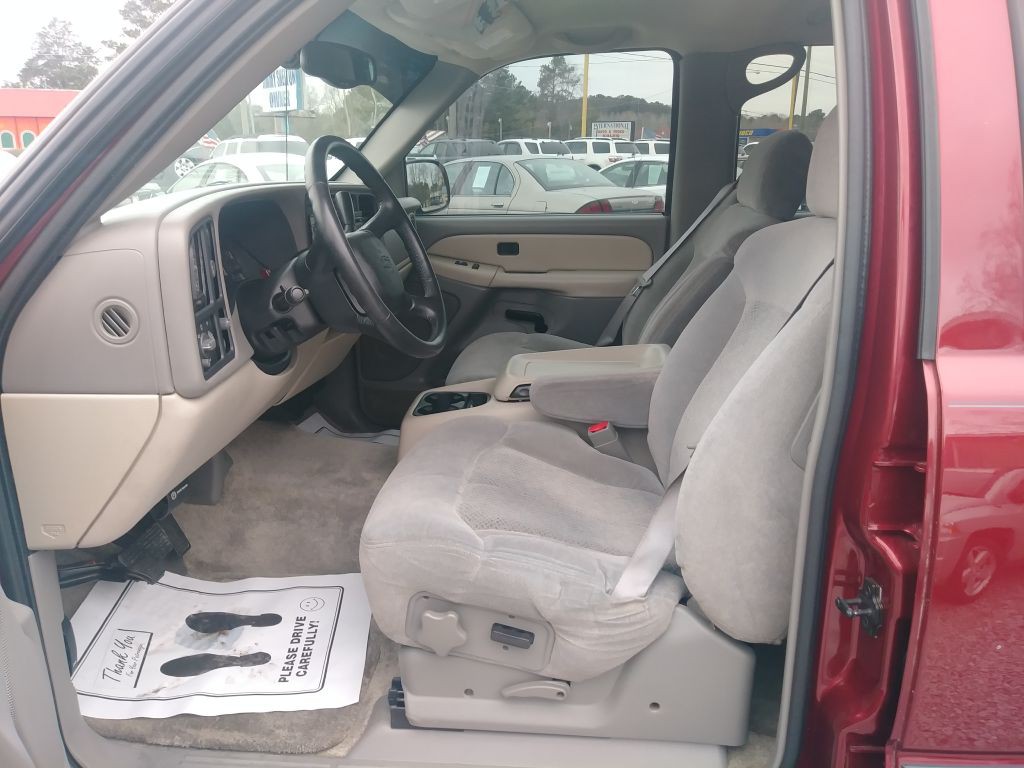 2002 Chevrolet Tahoe Image 9