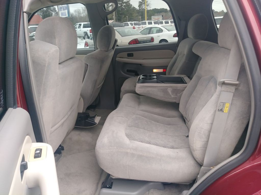 2002 Chevrolet Tahoe Image 10
