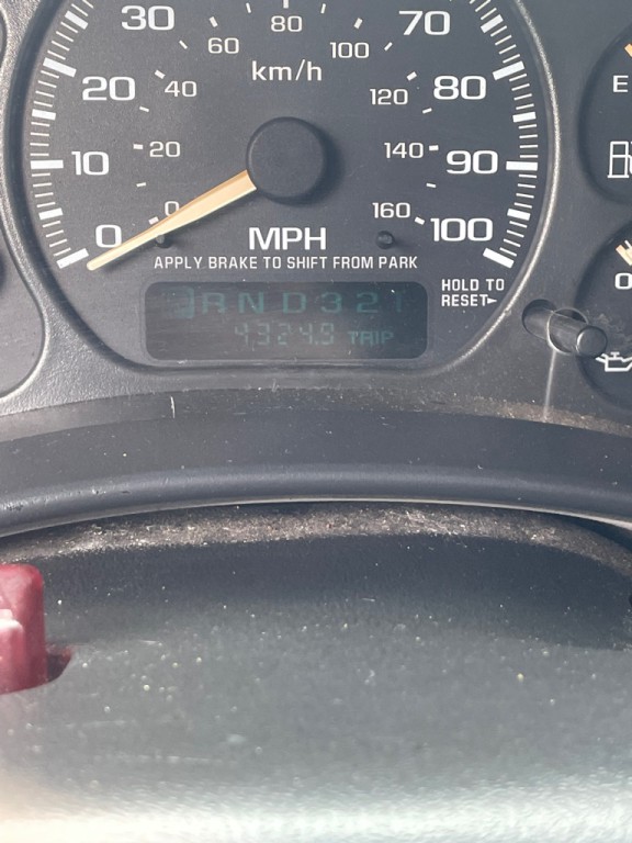 2002 Chevrolet Tahoe Image 19