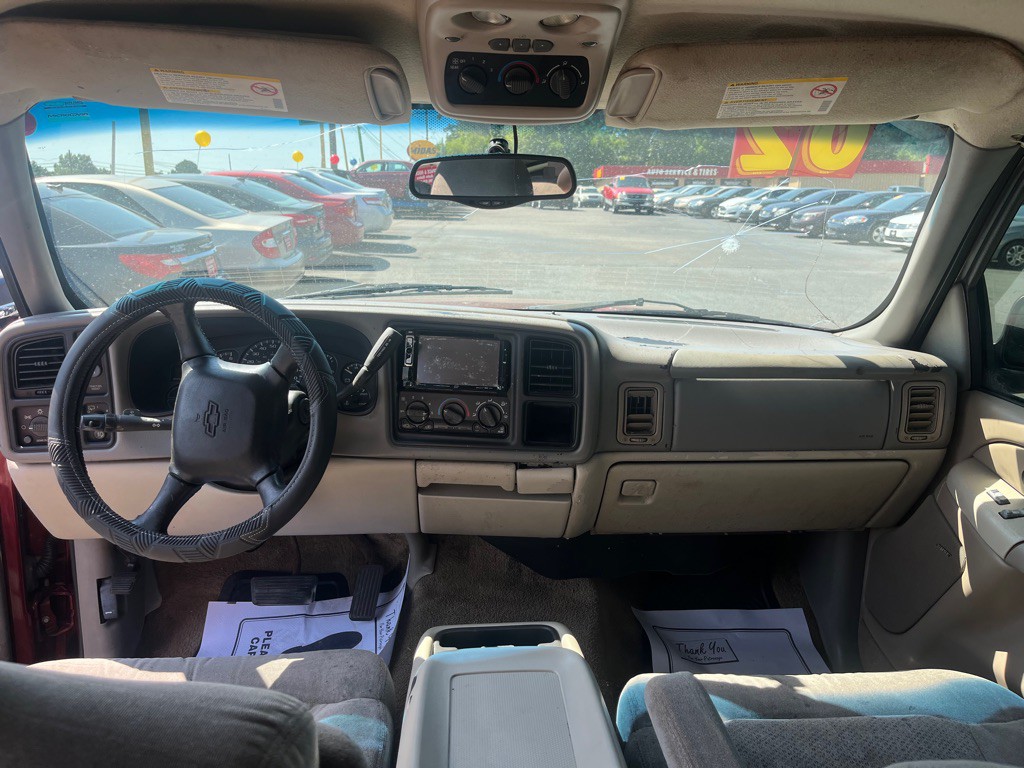 2002 Chevrolet Tahoe Image 26