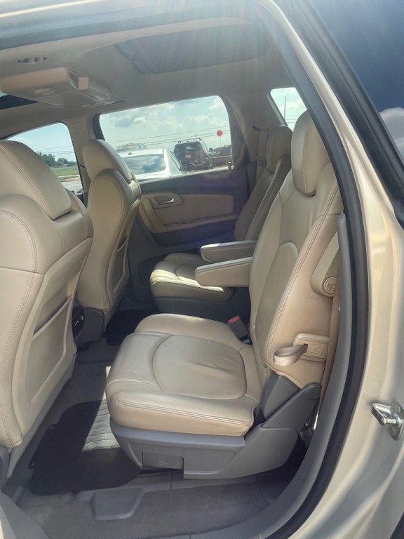 2010 Chevrolet Traverse Image 8