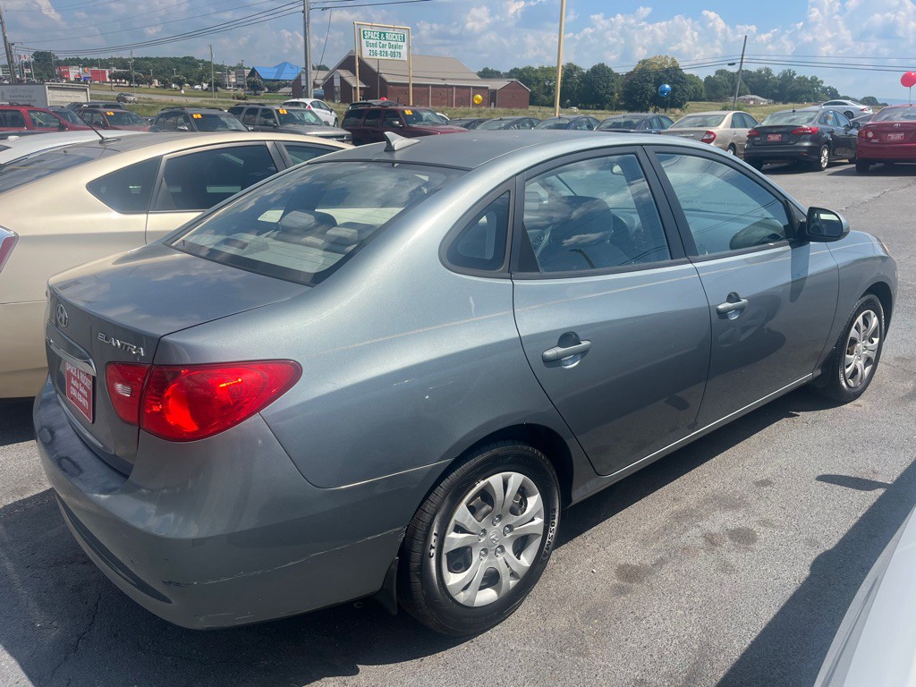 2010 Hyundai Elantra Image 5