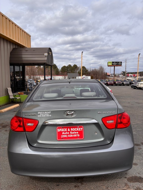 2010 Hyundai Elantra Image 7