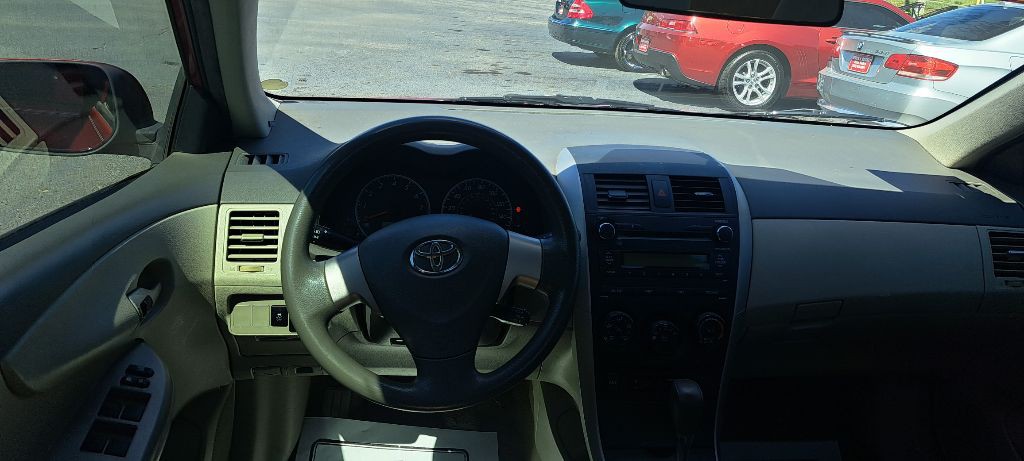 2010 Toyota Corolla Image 8