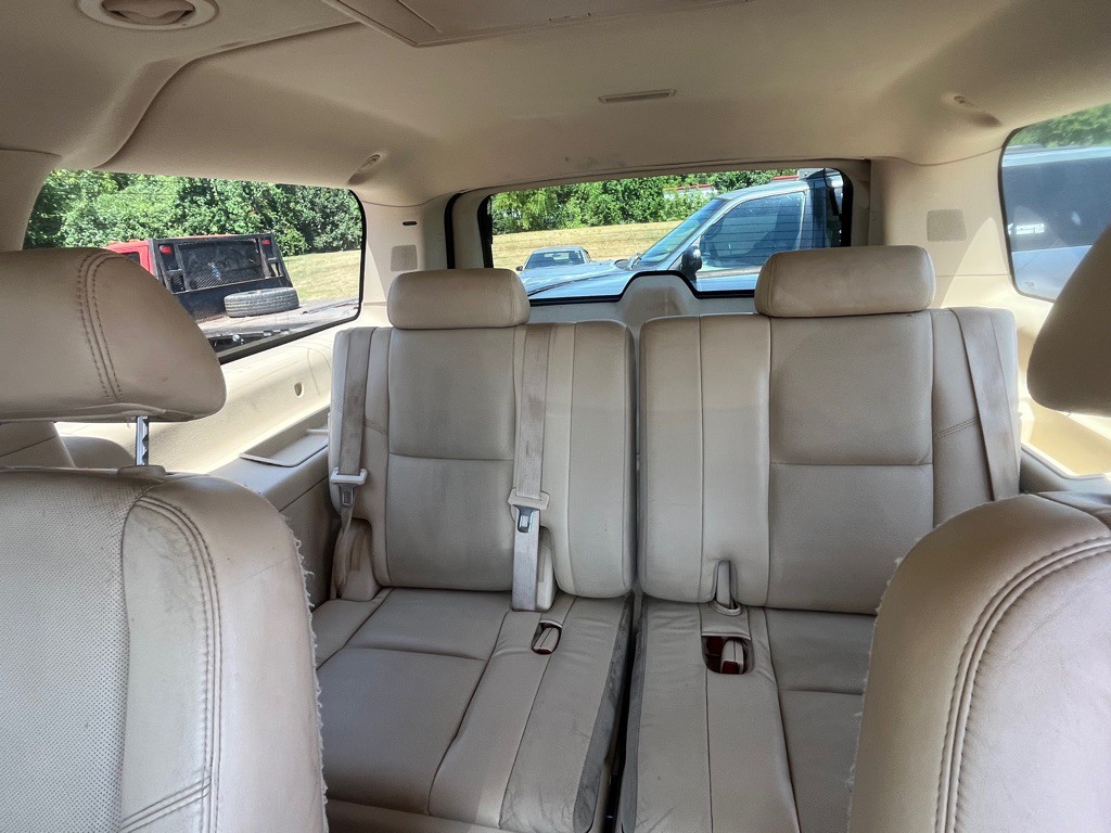 2008 Cadillac Escalade Image 7