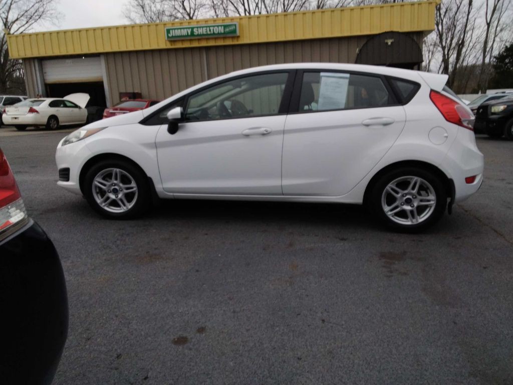 2018 Ford Fiesta Image 2