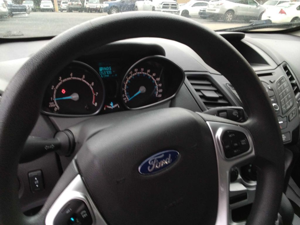 2018 Ford Fiesta Image 6