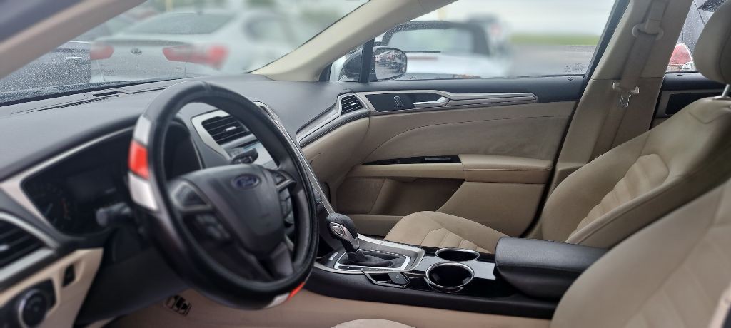 2013 Ford Fusion Image 3