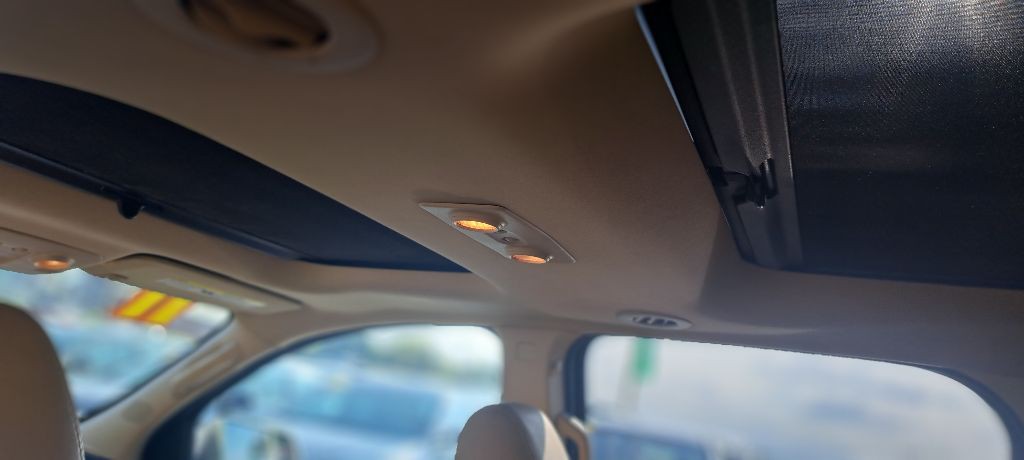 2011 GMC Acadia Image 4