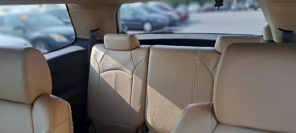 2011 GMC Acadia Image 6