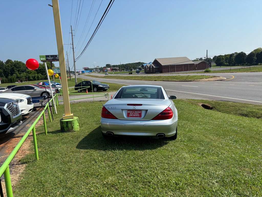 2005 Mercedes-Benz SL-Class Image 4