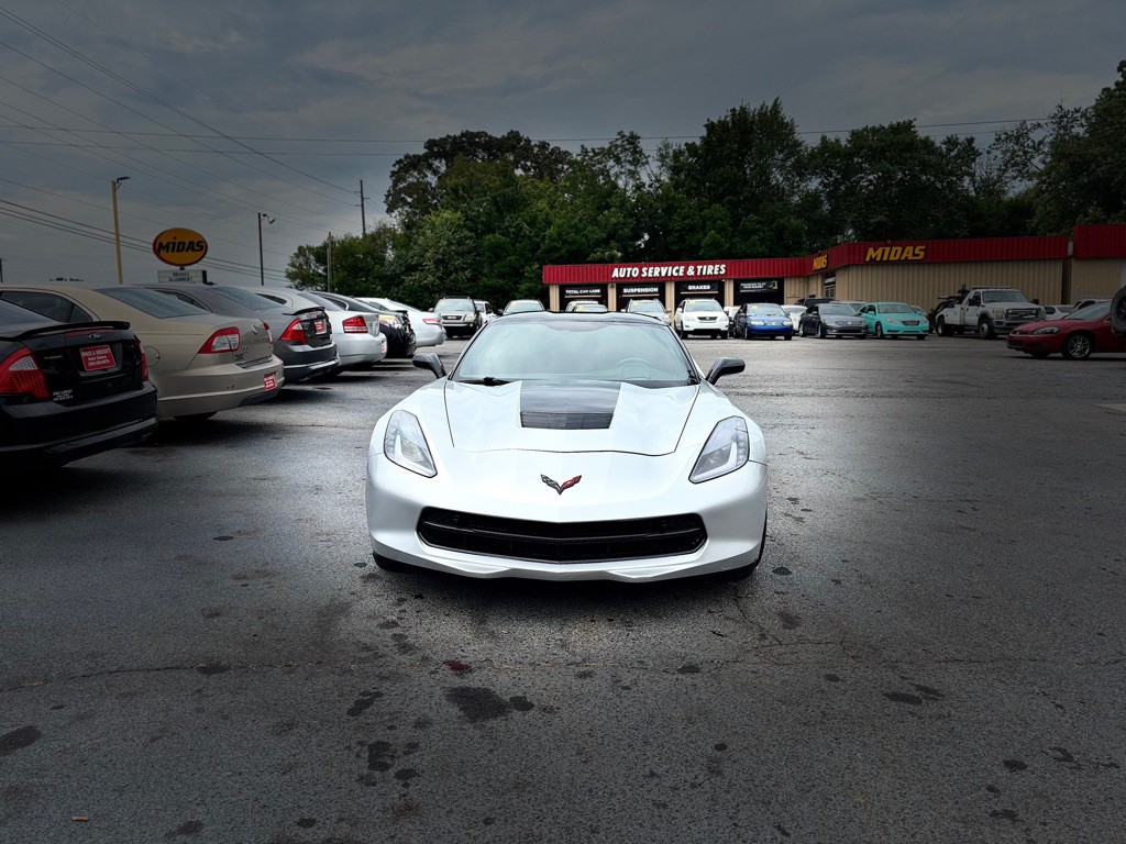 2017 Chevrolet Corvette Image 2