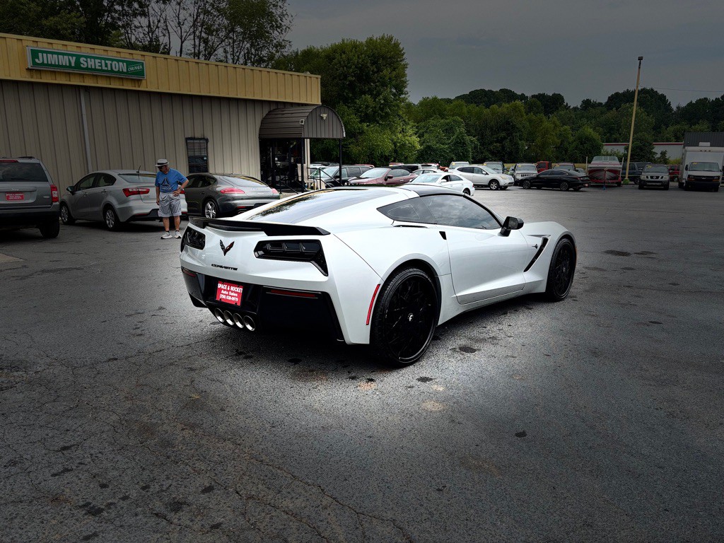 2017 Chevrolet Corvette Image 4