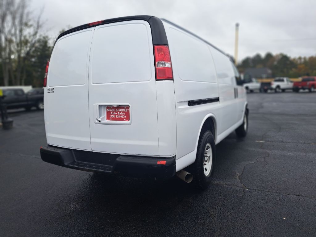 2017 Chevrolet Express Image 6