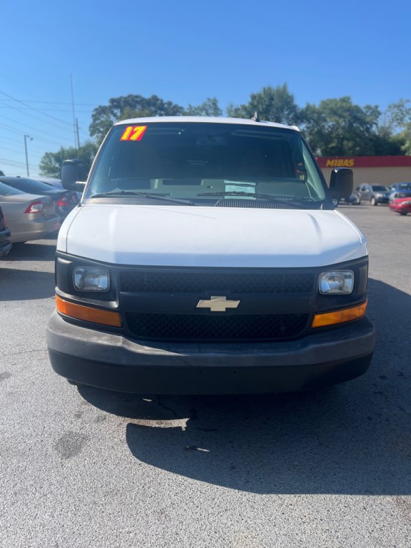 2017 Chevrolet Express Image 10