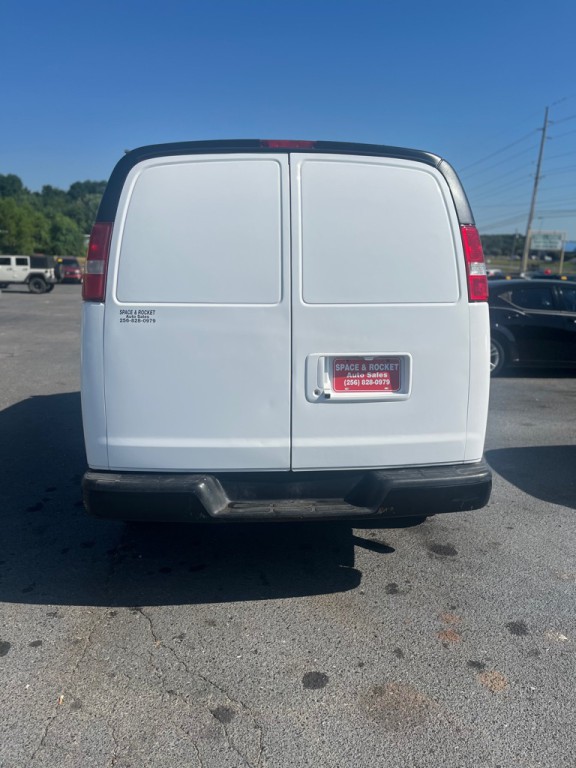 2017 Chevrolet Express Image 12