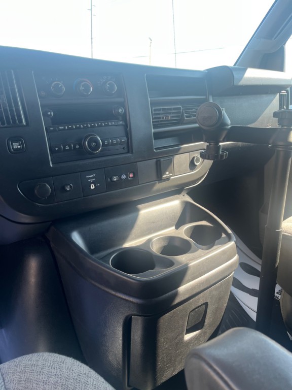 2017 Chevrolet Express Image 15