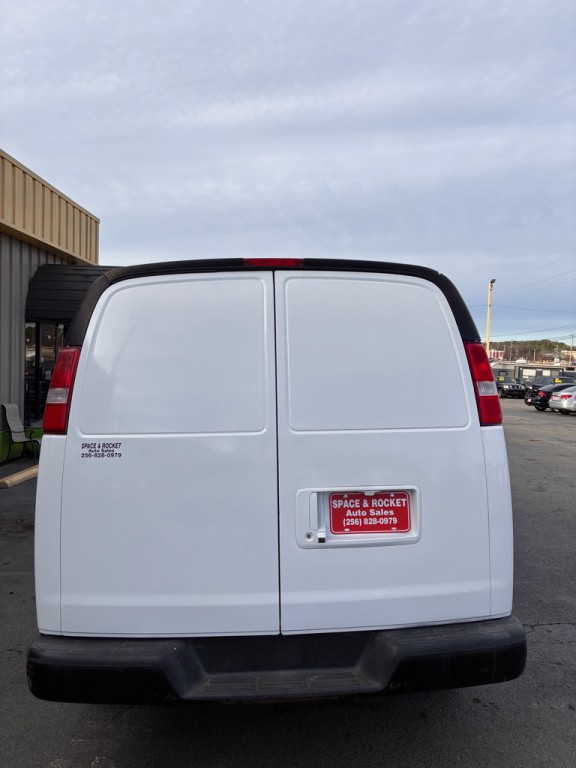 2017 Chevrolet Express Image 9