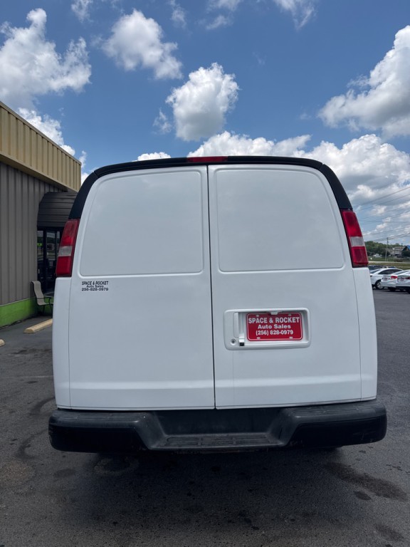 2017 Chevrolet Express Image 4