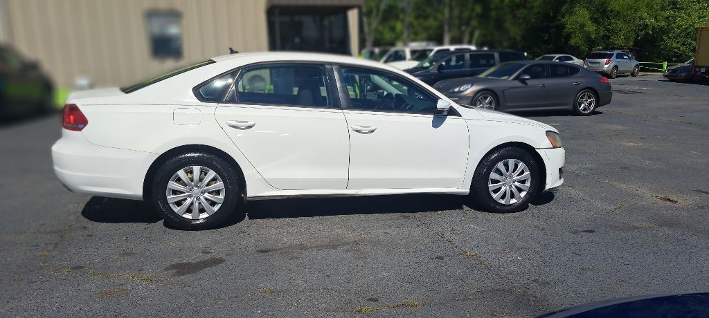 2013 Volkswagen Passat Image 3