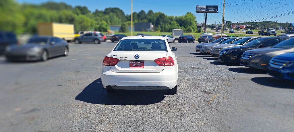 2013 Volkswagen Passat Image 5