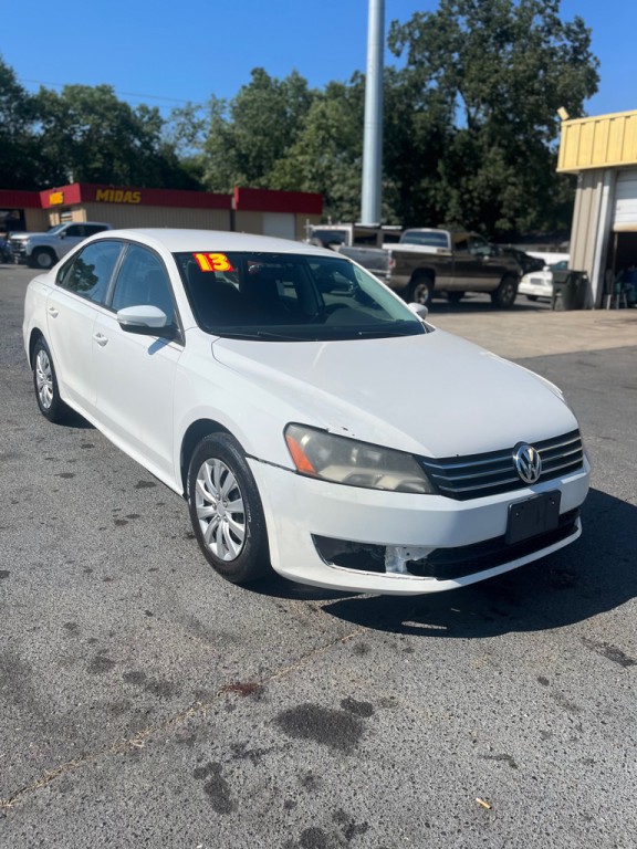 2013 Volkswagen Passat Image 12